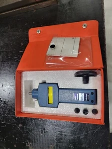 Mitutoyo Digital Tachometer 982-521 with attachments, Manual & Case - Picture 1 of 7