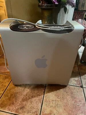 Power Mac G5  2Ghz 512 MB, Mint Condition, Original Box.  With Keyboard, Mouse - Image 1 of 4