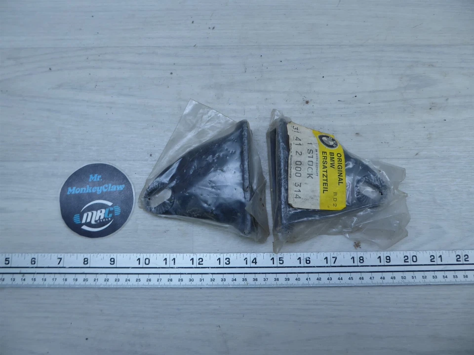 BMW R26 R27 R50 R60 R69S PL1246-15. NOS OEM soportes de faros horquilla orejas Earles Foto 1 de 4