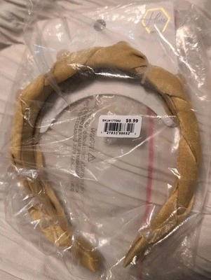 NUEVA DIADEMA TRENZADA CON CUENTAS HIVE & CO. AMARILLO MOSTAZA CON CUENTAS  Foto 1 de 4