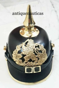 Casco Pickelhaube alemán de latón de la Primera Guerra Mundial Casco de espig... - Foto 1 di 4