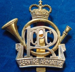 Canada Armed Forces ROYAL CANADIAN POSTAL CORPS cap badge QC - Picture 1 of 2