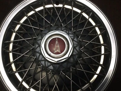 1- 1980-81, tapacubos de alambre Pontiac y Firebird #5055-a, tipo bloqueo Foto 1 de 4