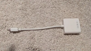 White Mini Display Port to VGA Adapter for laptop or Monitor - free P&P - Picture 1 of 4