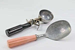 Paar Vintage Peerless Eisdielenlöffel MCM schwarz rosa Griffe - Bild 1 von 6