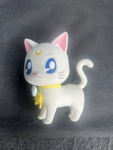 Sailor Moon: Pretty Guardian - Sailor Moon flauschiger Puffy Dress Up Style Artiemis - Bild 1 von 2