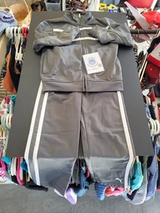 Boys 6T 2 Piece Grey Puma Track Suit With Jacket And Pants. - Picture 1 of 5