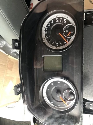 Ram 1500, 2500, 3500 2014-2016 clúster de instrumentos.(usado, excelente estado) Foto 1 de 3