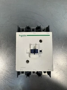 Schneider Electric LC1D1506 1000 Volt 250 Amp 24 VDC Coil Contactor (BIN-1.1.1) - Picture 1 of 10