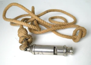 Small Vintage ACME Scout Guide PE Army Dog Whistle with Hemp Rope (Pealess) - Picture 1 of 5