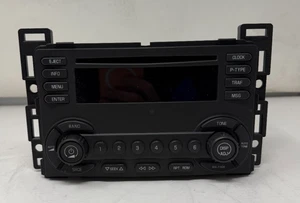 RADIO CD AM FM OEM GM CHEVROLET GMC 22723439 CON ENVÍO GRATUITO - Imagen 1 de 3