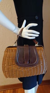 VTG 1960's "made In HONG KONG" Brown Straw/Dark Brown Leather Handle & Flap BAG - Picture 1 of 12