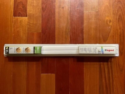 Kit de gestión de cables Wiremold CMK50 CORDMATE II Foto 1 de 4