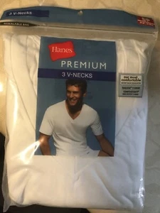 Gildan Men’s 3 Pack V Neck T Shirts Small 34 - 36 White - Picture 1 of 4