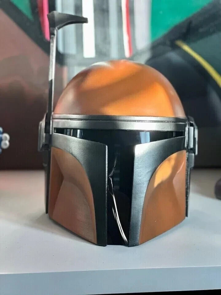 Capacete de aço The Mandalorian com forro e alça de queixo Star Wars feito à mão - Imagem 1 de 4