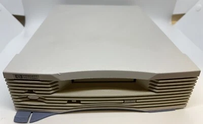 HP C6363A 4/8GB DDS2 External SCSI Smart Desktop Hot swap **READ** - Image 1 of 4