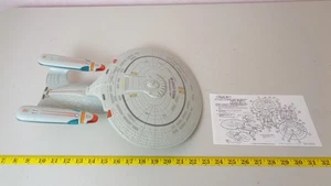 Star Trek USS Enterprise 1701-D Nave Electrónica 1992 Playmates Funciona - Imagen 1 de 5