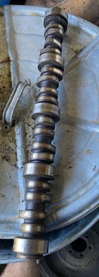 (1) 2005 Chevrolet Silverado 5.3L stock camshaft cam core ONLY VERY DIRTY & OILY Foto 1 de 4