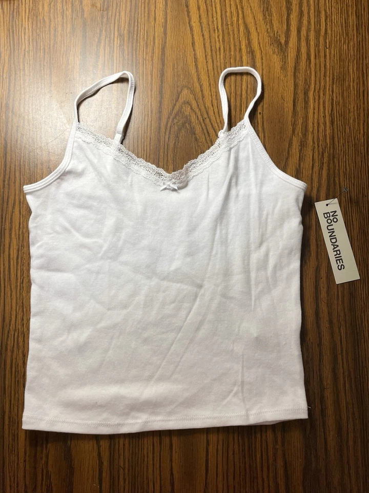 Camiseta sin mangas No Boundaries Junior con ribete de encaje talla mediana nueva con etiquetas 4 en blanco Foto 1 de 1