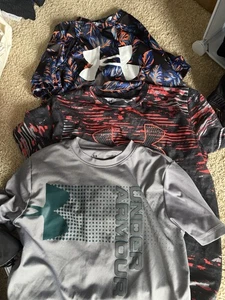 Boys Underarmour Lot Medium - Picture 1 of 8