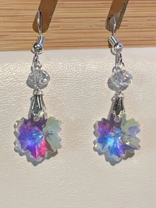 HOLIDAY SALE**HANDCRAFTED FACETED AUSTRIAN AURORA CRYSTAL SNOWFLAKE EARRINGS.sil - Picture 1 of 15