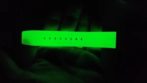 Leuchtendes Silikon Uhrenarmband leuchtet im Dunkeln silberne Schließe 24 mm (grün) - Bild 1 von 7