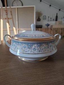 Noritake "Polonaise" Covered Vegetable Bowl – Japan, c. Mid-20th Century - Picture 1 of 8