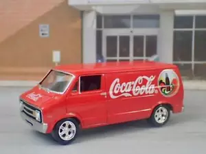 Dodge Tradesman Coca Cola - Cola Service Van Maßstab 1/64 limitierte Auflage C - Bild 1 von 4