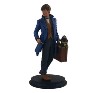 Animali fantastici e dove trovarli Statua di Newt con Niffler da 8 pollici, ediz - Picture 1 of 1