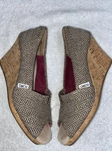 Toms Womens Cork Wedge Heels Shoes Fabric Size 7 M Beige Striped Outdoor Beach - Picture 1 of 12