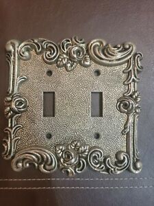 Vintage American Tack & Hardware 1967 60TT Double Switch Plate Cover Roses