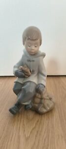 Lladro Nao Porcelain Figure Little Boy Resting With Rabbit & Back Pack 6.25"