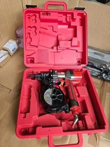 MAX HN 25 C Coilnagler 15-25mm Betonnagler 15-23bar, High Power Druckluft Neu! - Bild 1 von 6