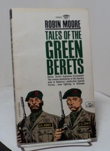 Tales of the Green Berets by Robin Moore - Signet D3001 - 1966 - Picture 1 of 2