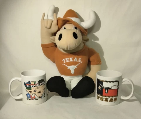 Vintage 90's Rare University Texas Longhorn 16" plush and 2 Texas cups Cover