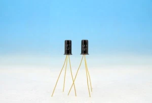 2 x MATCHED PAIR SFT321 GOLD SCHWARZ PnP Ge Transistor 250mA 200mW 18V Hfe =32 - Bild 1 von 2