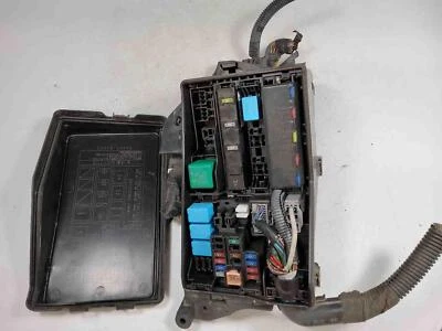 Caja de fusibles motor LEXUS GS300 06 Foto 1 de 4