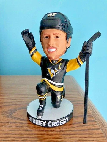 SIDNEY CROSBY FIGURINE  # 87 Cover