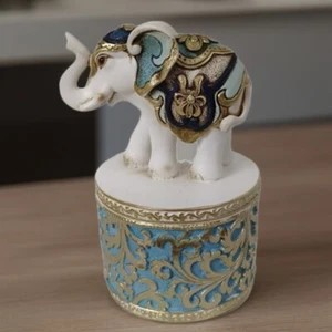 6"H White Thai Elephant Trinket Box Ornament Home Decor Unique Gift - Picture 1 of 1