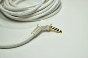 Cable de audio estéreo macho de 3,5 mm macho a 3,5 mm auxiliar 3,3 pies chapado en oro blanco - Imagen 1 de 4