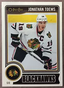 2014-15 O-Pee-Chee Box parte inferior Jonathan Toews Chicago Blackhawks - Imagen 1 de 2