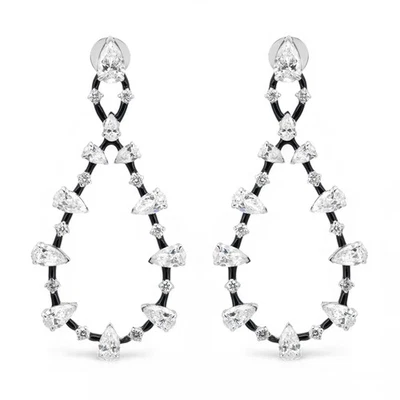 Pendientes colgantes largos de diamantes cultivados en laboratorio de corte redondo y pera de 13,76 quilates  Foto 1 de 4