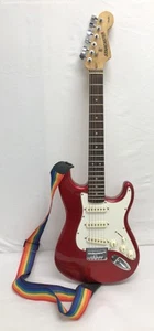 Guitarra eléctrica Fender Starcaster Red Strat con correa para el hombro arco iris - Imagen 1 de 9