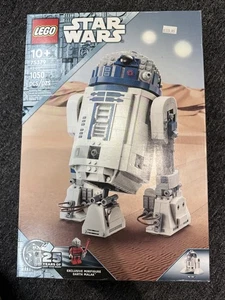 LEGO Star Wars: R2-D2 (75379) - Bild 1 von 2