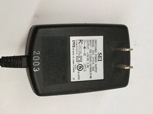 Fuente de alimentación conmutada SEI - modelo DSA-0151A-05A (5V DC 2.4A) - Imagen 1 de 2