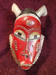 ANTIQUE AFRICAN CARVED ONE-PIECE-OF-WOOD RED PAINT MASK FIGURE - Picture 1 of 10