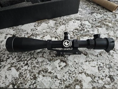 Escopo de rifle tático Osprey 6-24x50mm iluminado - Imagem 1 de 4