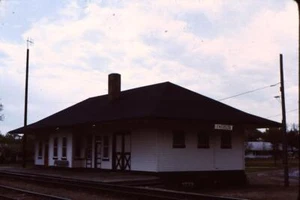 *Train Slide CN DEPOT EMERSON MAN 1983 #4466 - Picture 1 of 1