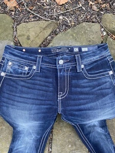 Miss Me Jeans Women's 31x35 Midrise Easy Boot Bling Embellished Pockets - Picture 1 of 9