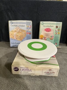 Wiltons cake turn table plus Gum Paste and Fondant and Decorating Basics Stu Kit - Picture 1 of 9